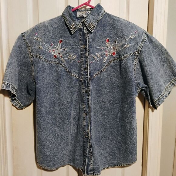 Pretty Blue Vintage Blue and Red Button Down Shirt with Floral Embroidery - Picture 1 of 14